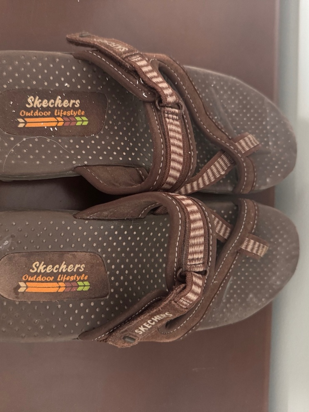 Skechers brown size 9